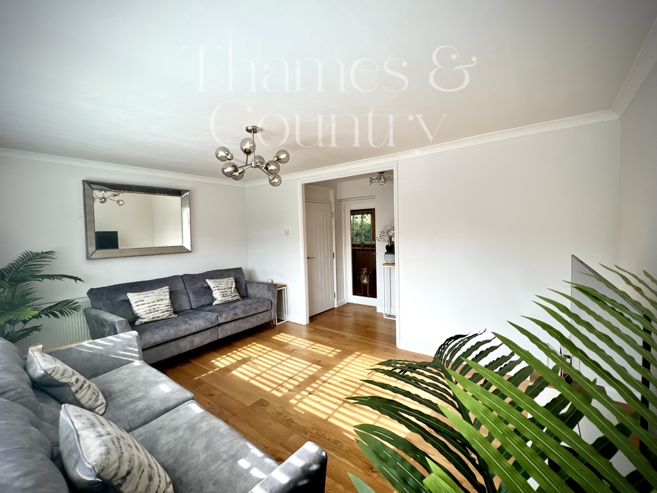 2 bed apartment for sale in Rosemary Court, High Wycombe  - Property Image 11