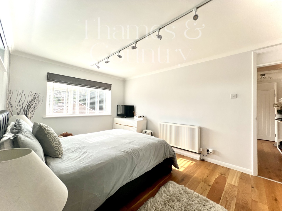 2 bed apartment for sale in Rosemary Court, High Wycombe  - Property Image 5