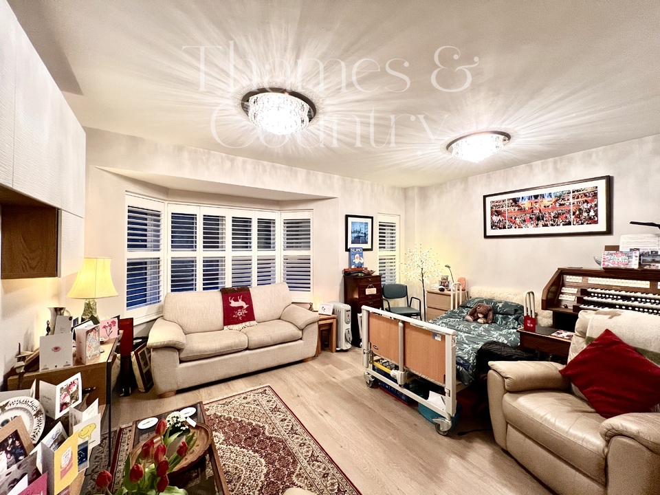 4 bed semi-detached house for sale in Cutlers Close, Maidenhead  - Property Image 14