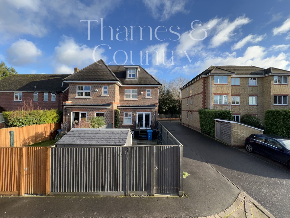 4 bed semi-detached house for sale in Cutlers Close, Maidenhead  - Property Image 37