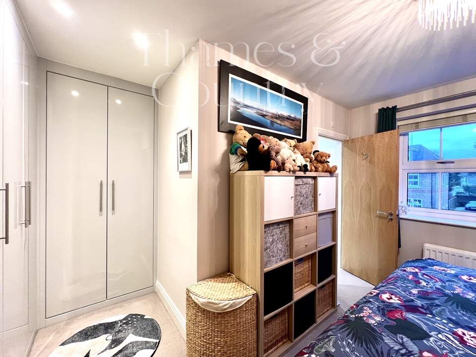 4 bed semi-detached house for sale in Cutlers Close, Maidenhead  - Property Image 20