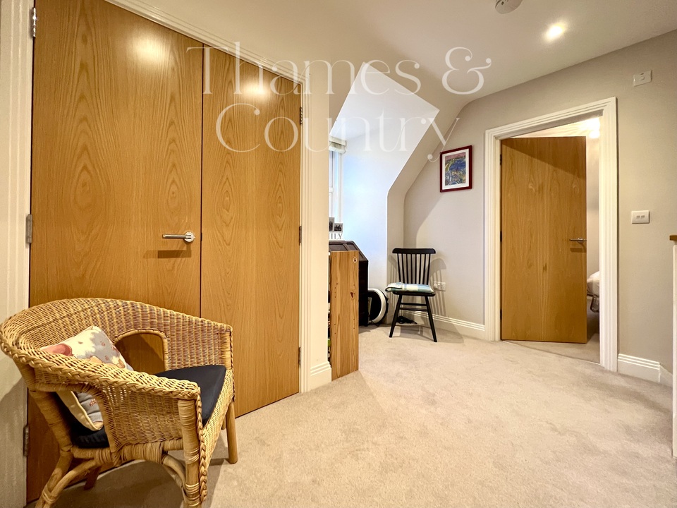4 bed semi-detached house for sale in Cutlers Close, Maidenhead  - Property Image 30