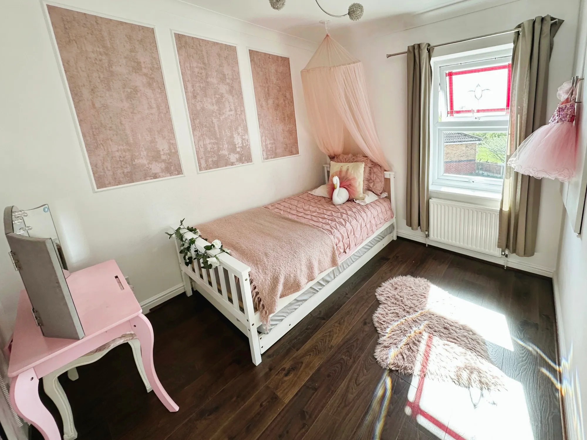 3 bed detached house for sale in Alderton Road, Grays  - Property Image 11