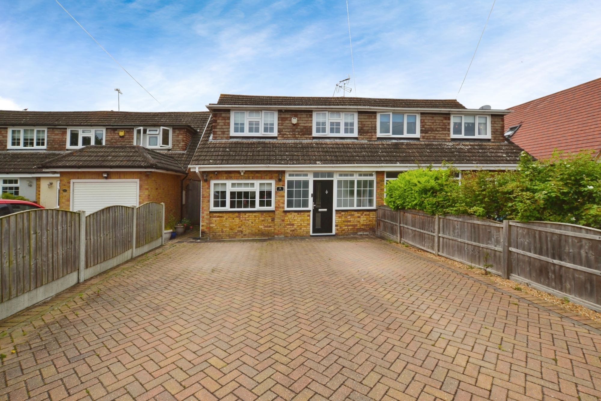 3 bed house for sale in Fen Close, Upminster  - Property Image 1