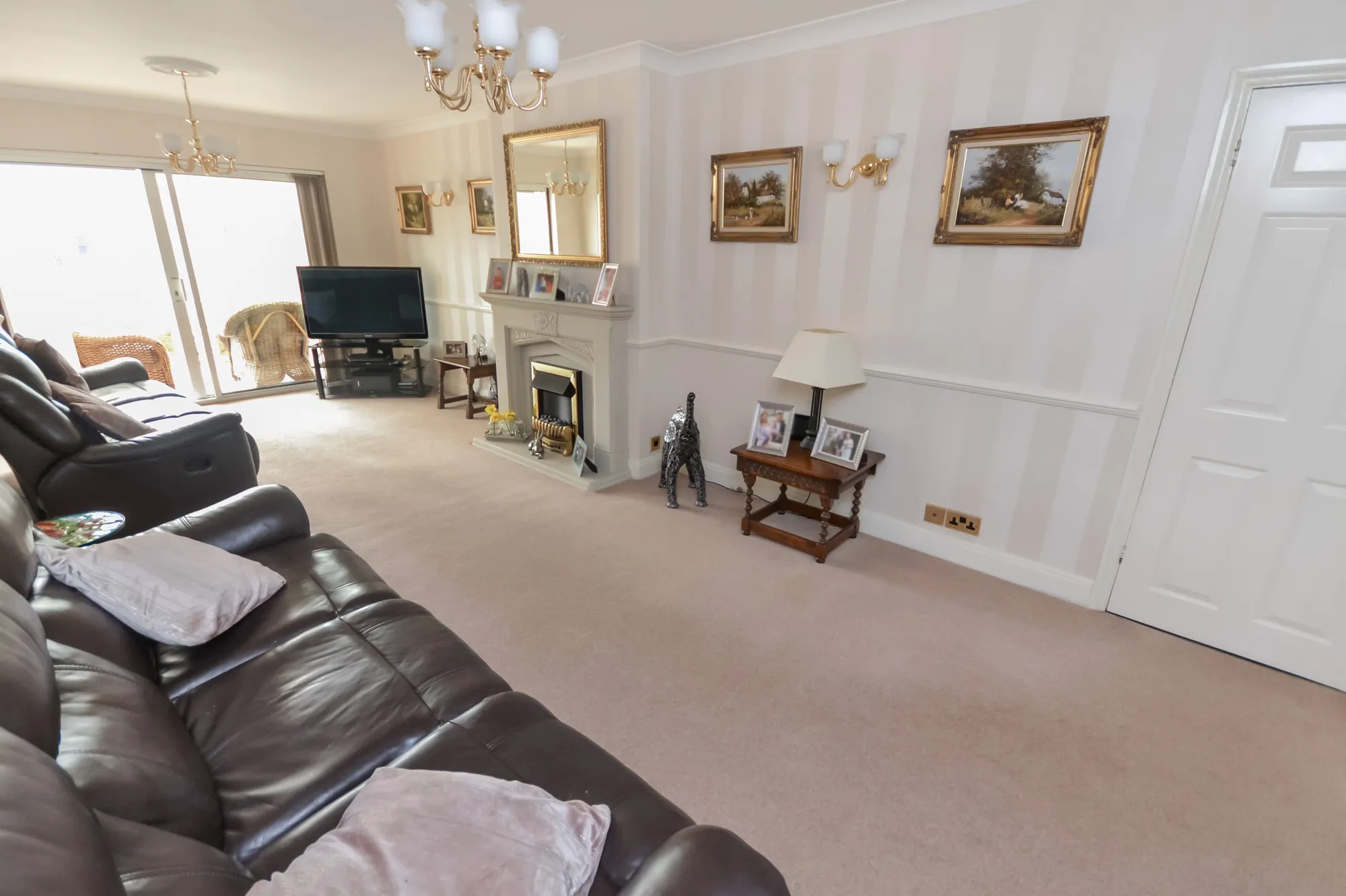 4 bed semi-detached house for sale in Tennyson Avenue, Grays  - Property Image 18