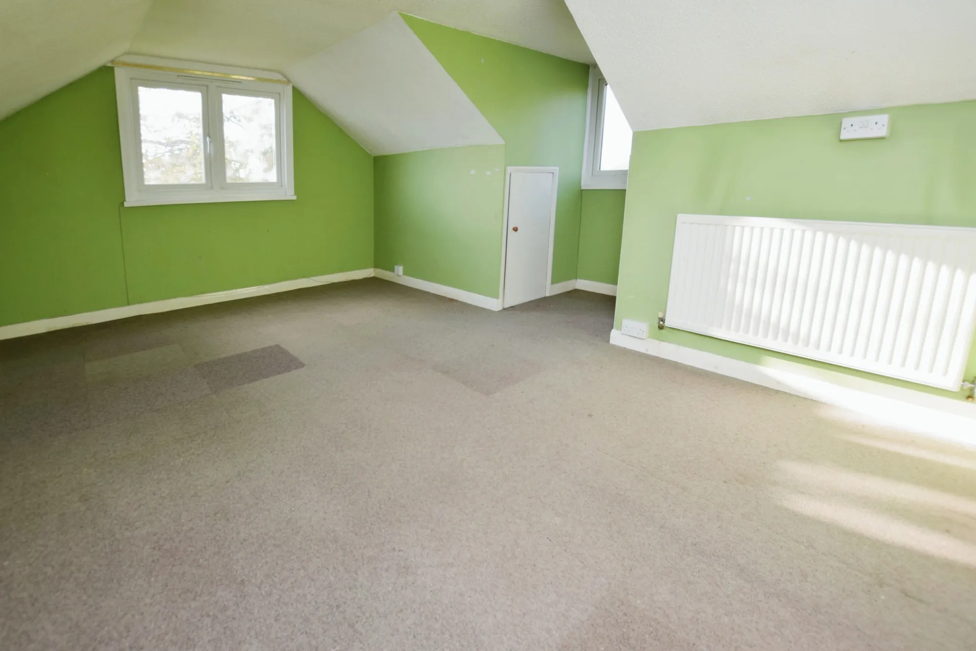 3 bed detached house for sale in Sandown Road, Grays  - Property Image 9