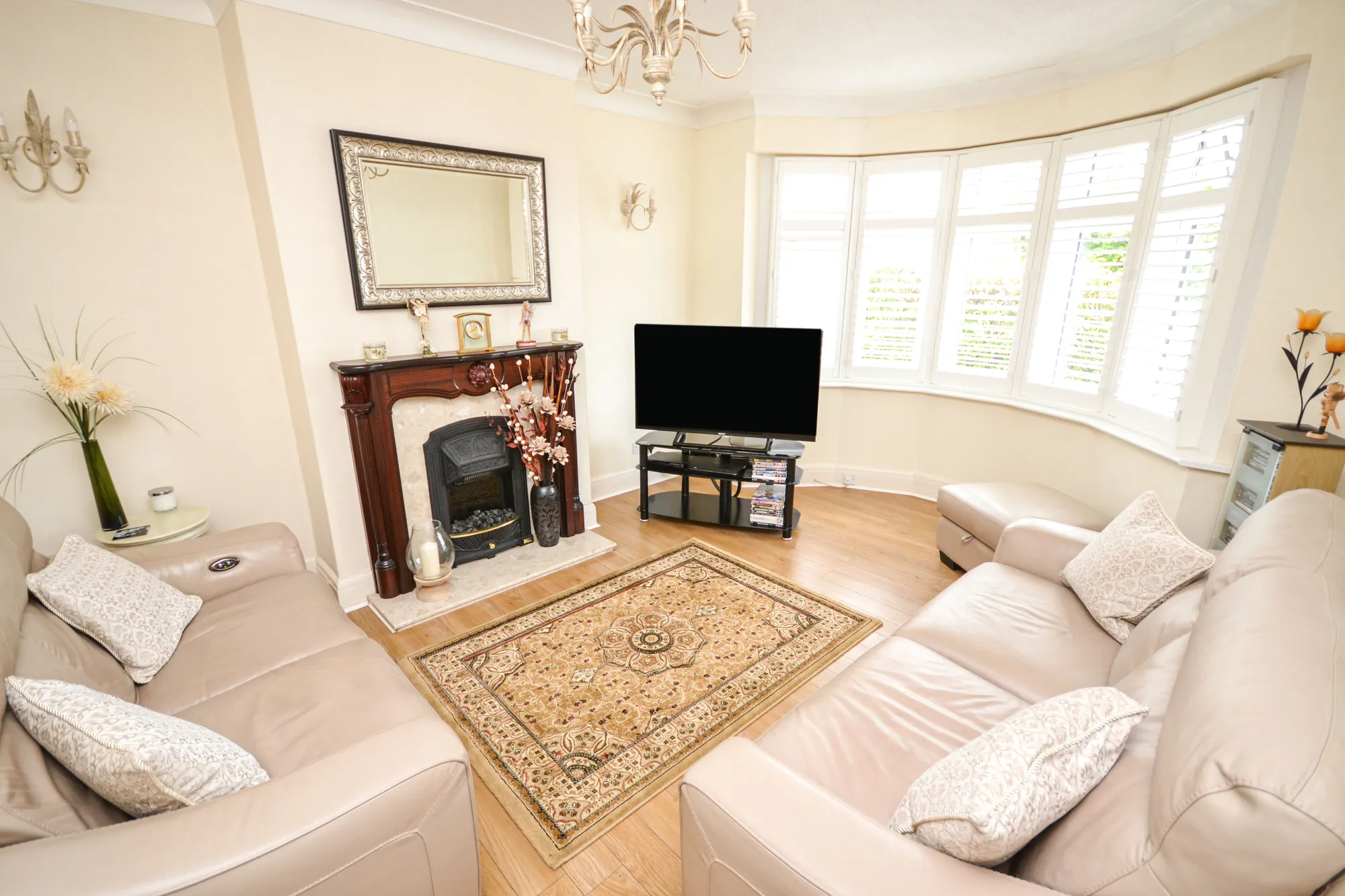 3 bed semi-detached house for sale in Wood View, Grays  - Property Image 3