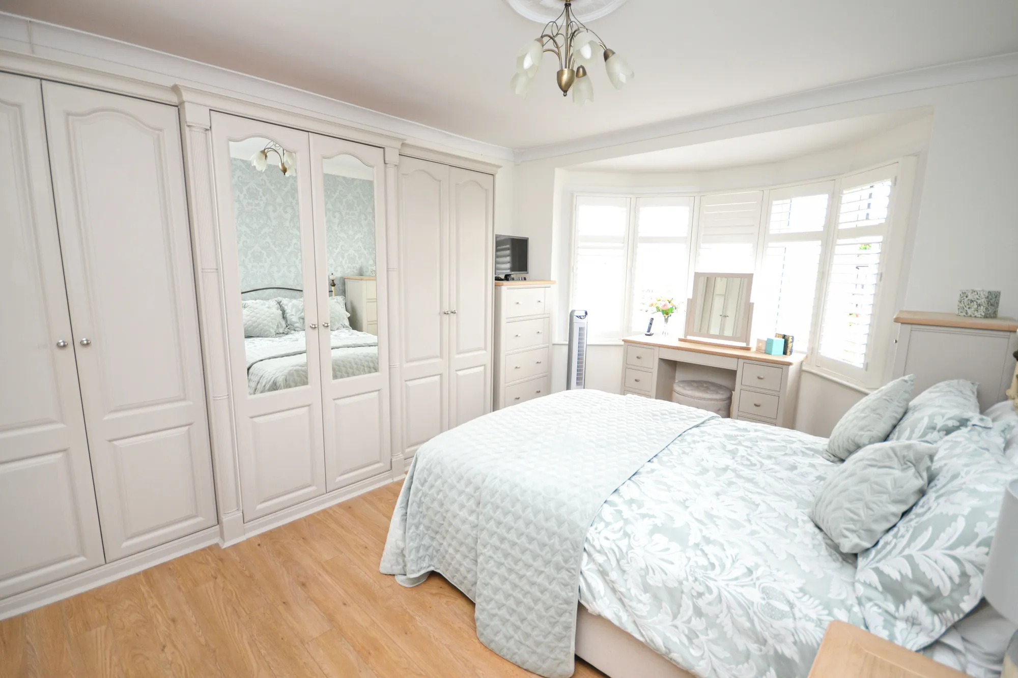 3 bed semi-detached house for sale in Wood View, Grays  - Property Image 9