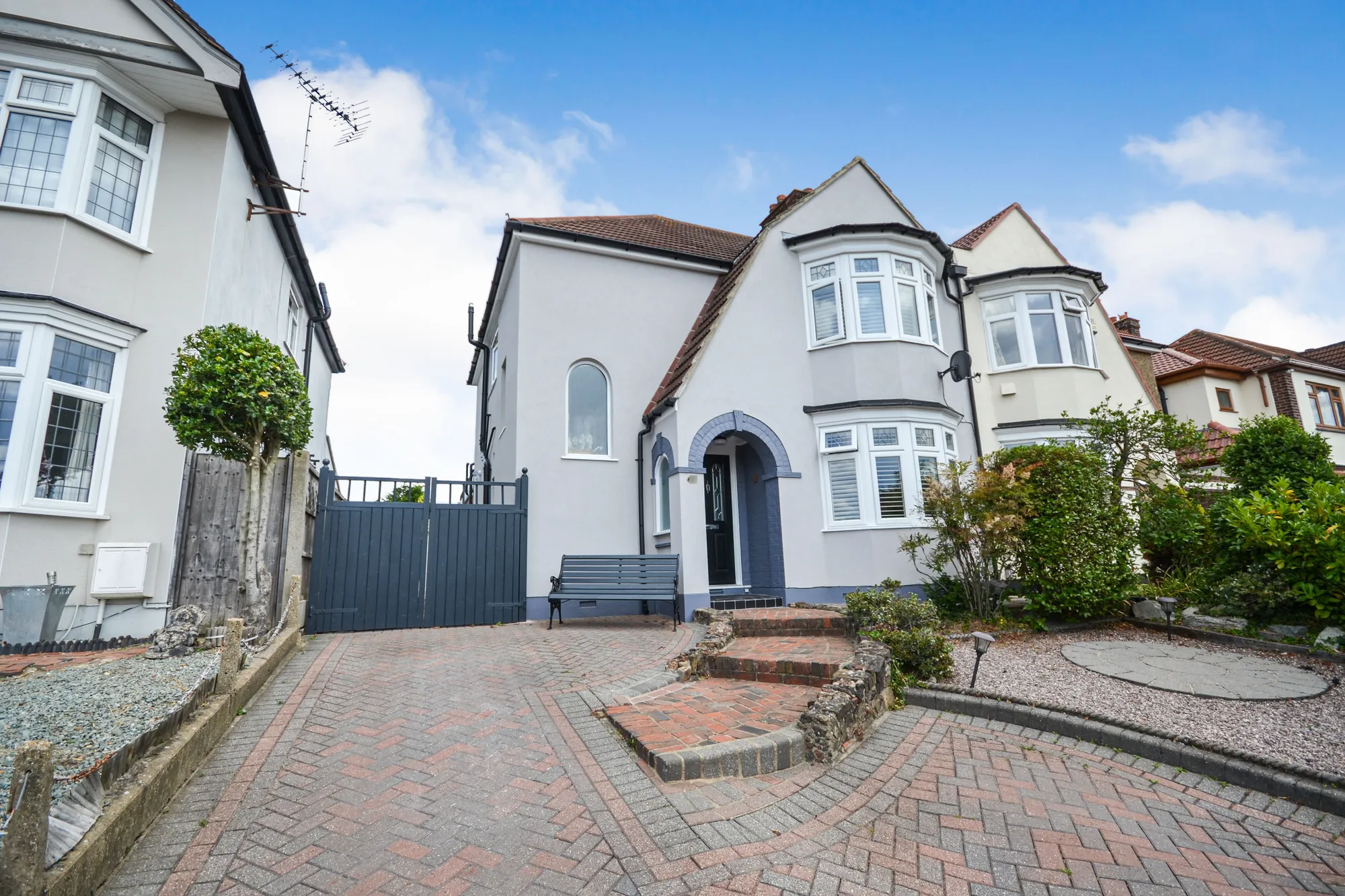 3 bed semi-detached house for sale in Wood View, Grays  - Property Image 28
