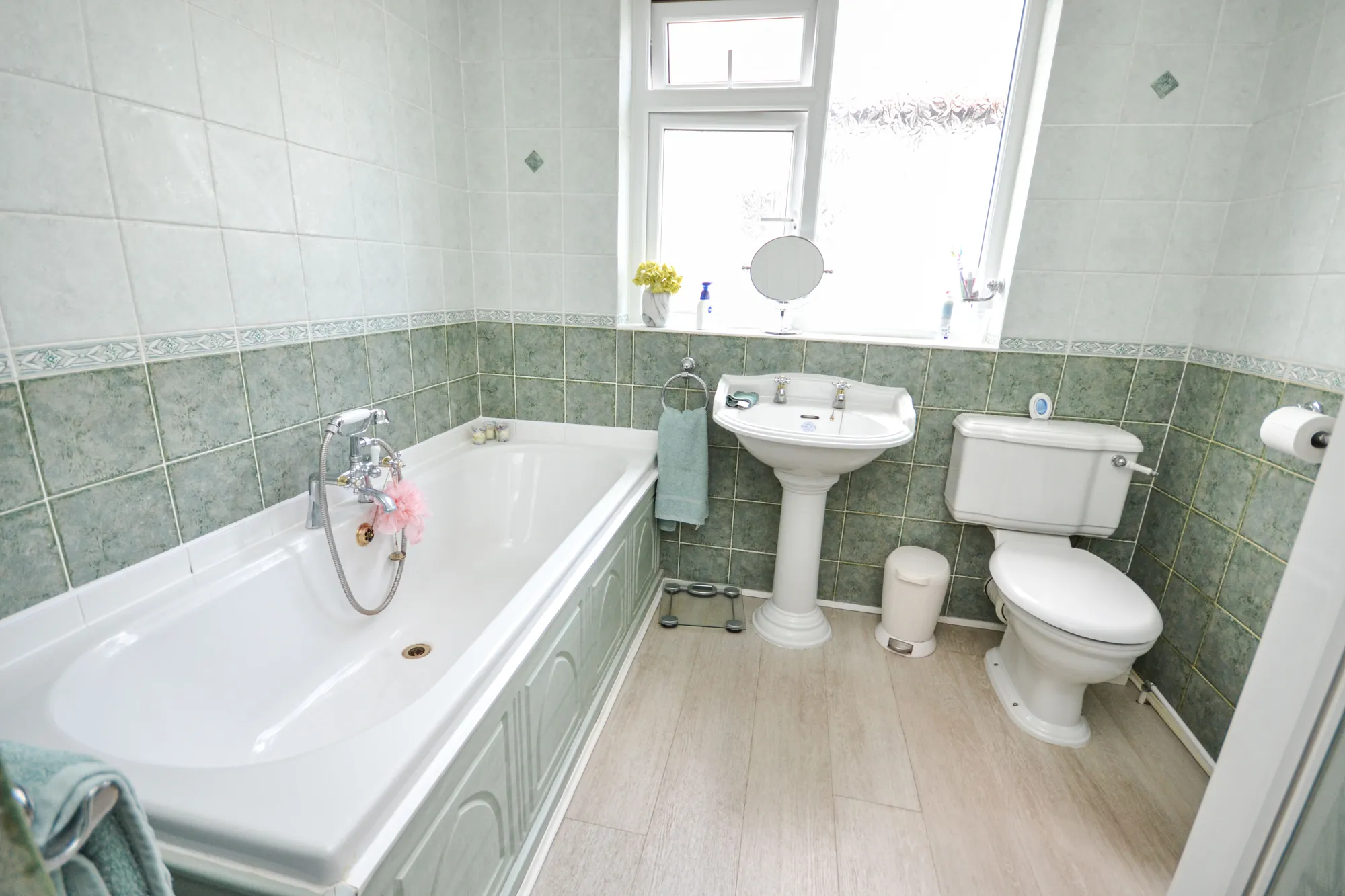 3 bed semi-detached house for sale in Wood View, Grays  - Property Image 19