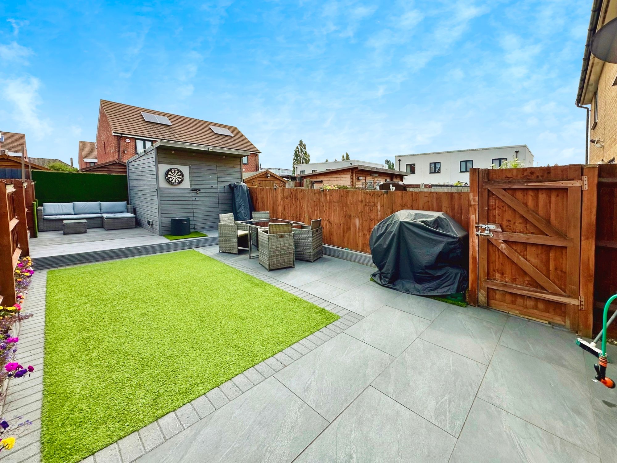 2 bed house for sale in Sanderling Close, Tilbury  - Property Image 2