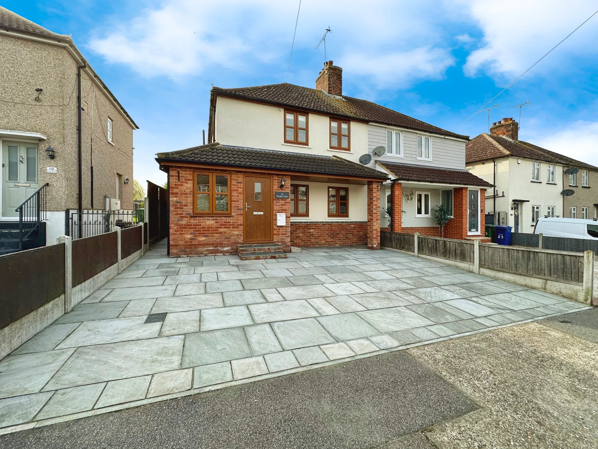 3 bed semi-detached house for sale in Pound Lane, Grays  - Property Image 1