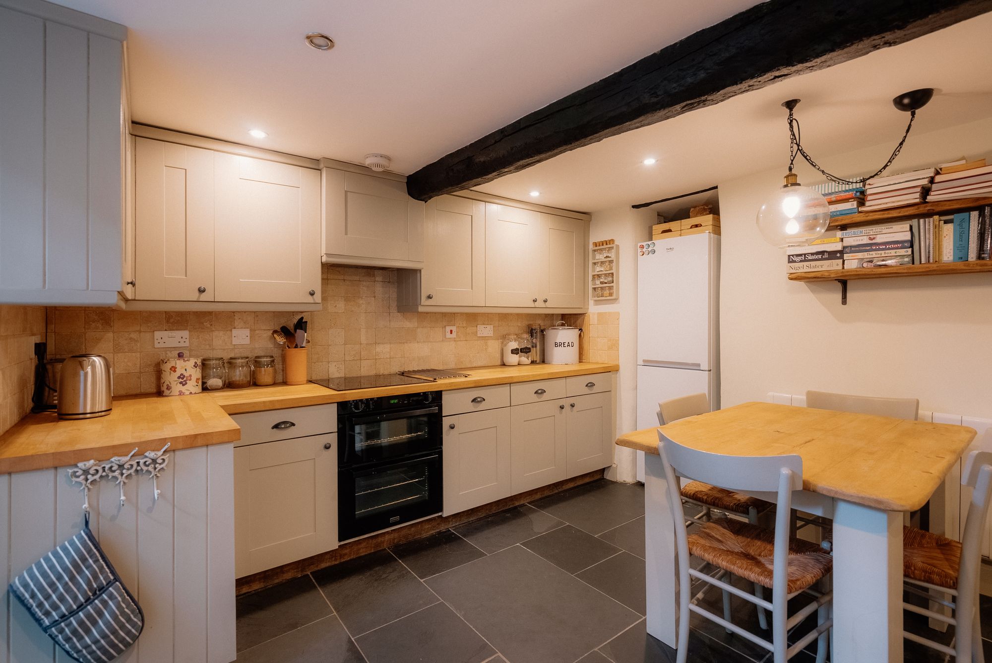 3 bed mid-terraced house for sale in Chulmleigh Road, Crediton  - Property Image 2