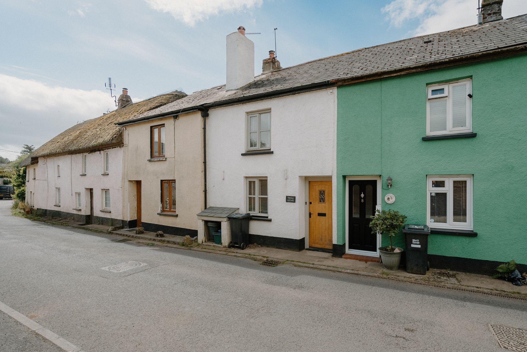 3 bed mid-terraced house for sale in Chulmleigh Road, Crediton  - Property Image 1