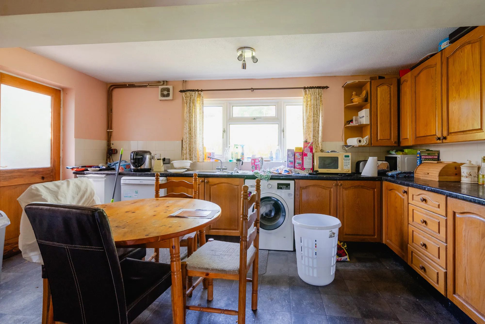 3 bed end of terrace house for sale in Crofts Estate, Crediton  - Property Image 6