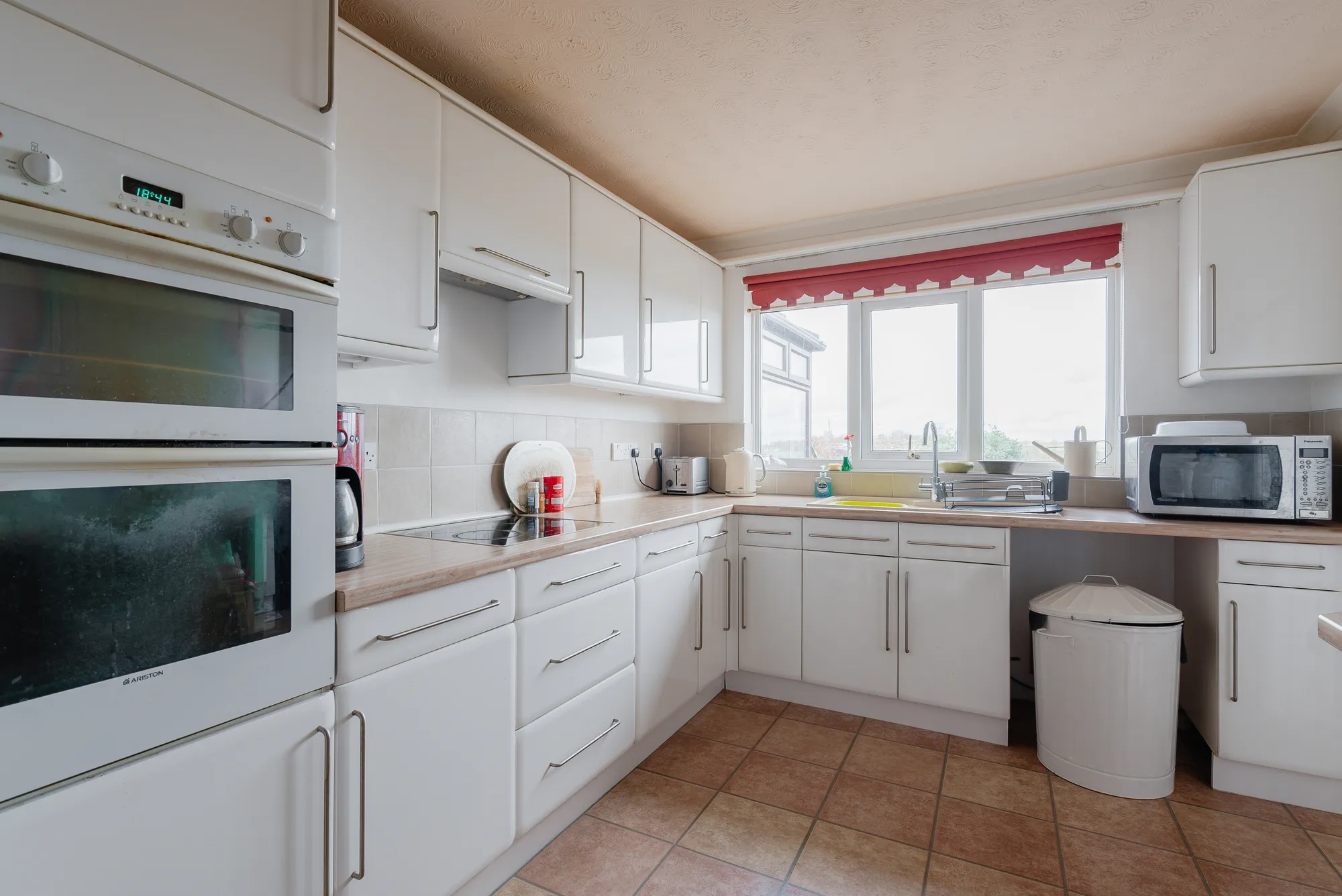 3 bed detached bungalow for sale in Hescane Park, Exeter  - Property Image 3