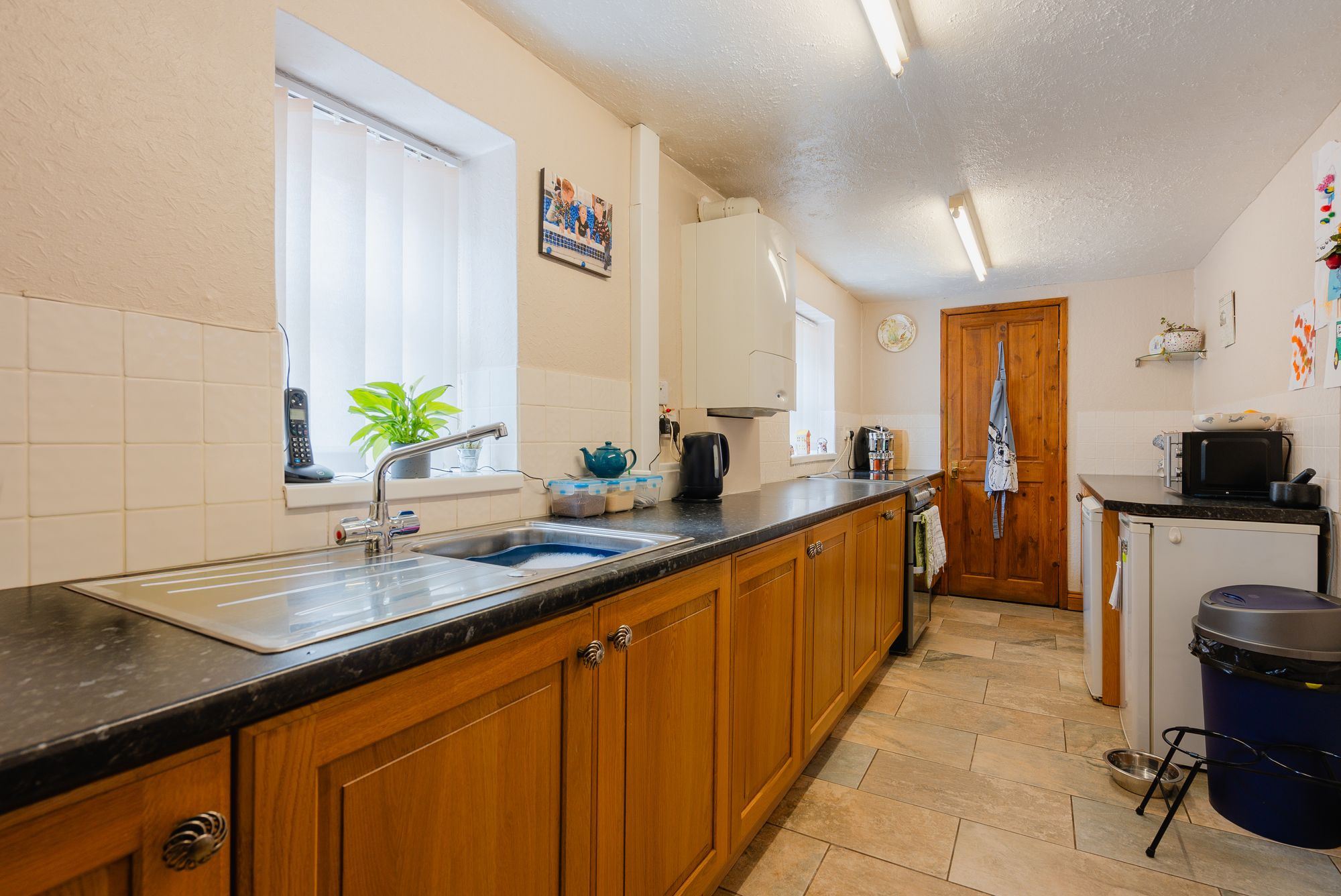 4 bed end of terrace house for sale in Mill Street, Crediton  - Property Image 2