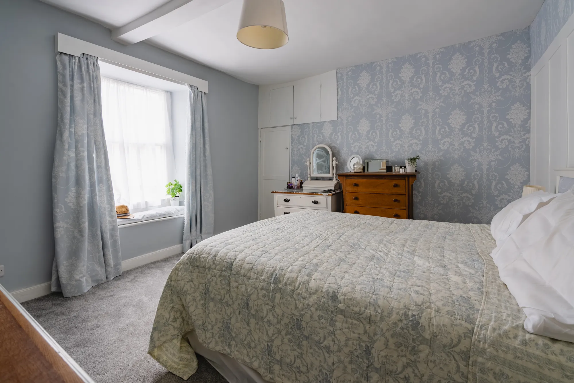 3 bed terraced house for sale in High Street, Crediton  - Property Image 6