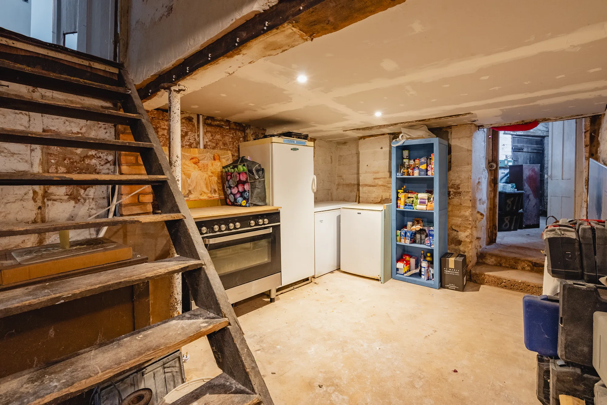 3 bed terraced house for sale in High Street, Crediton  - Property Image 14