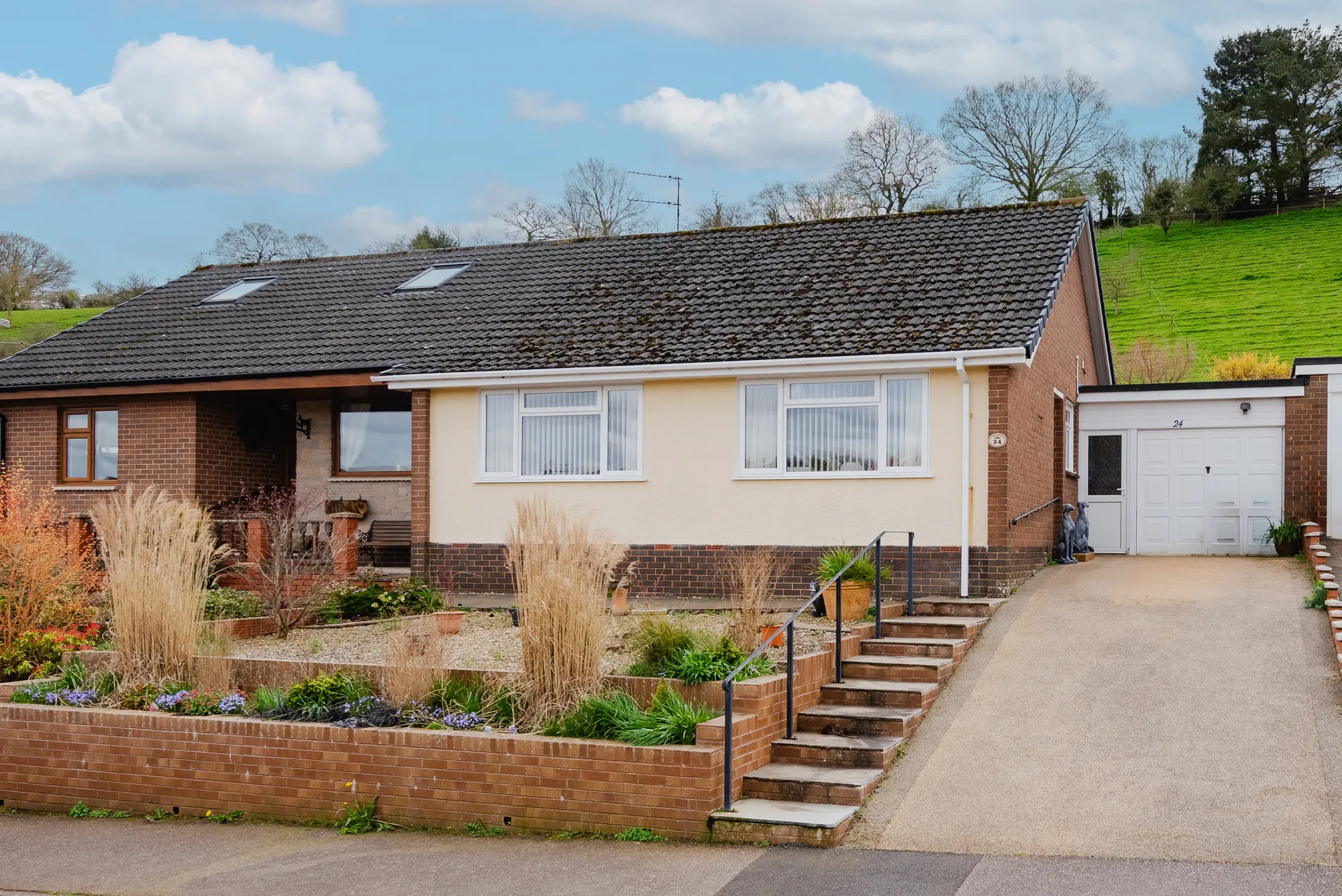 2 bed semi-detached bungalow for sale in Greenway, Crediton  - Property Image 1