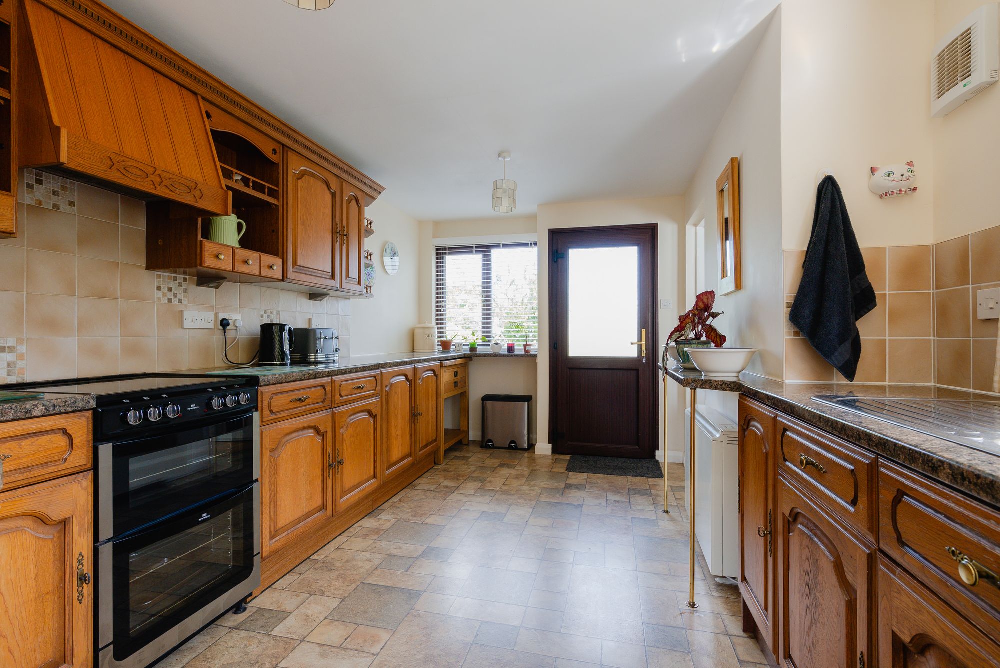 3 bed detached house for sale in Nymet Avenue, Crediton  - Property Image 8
