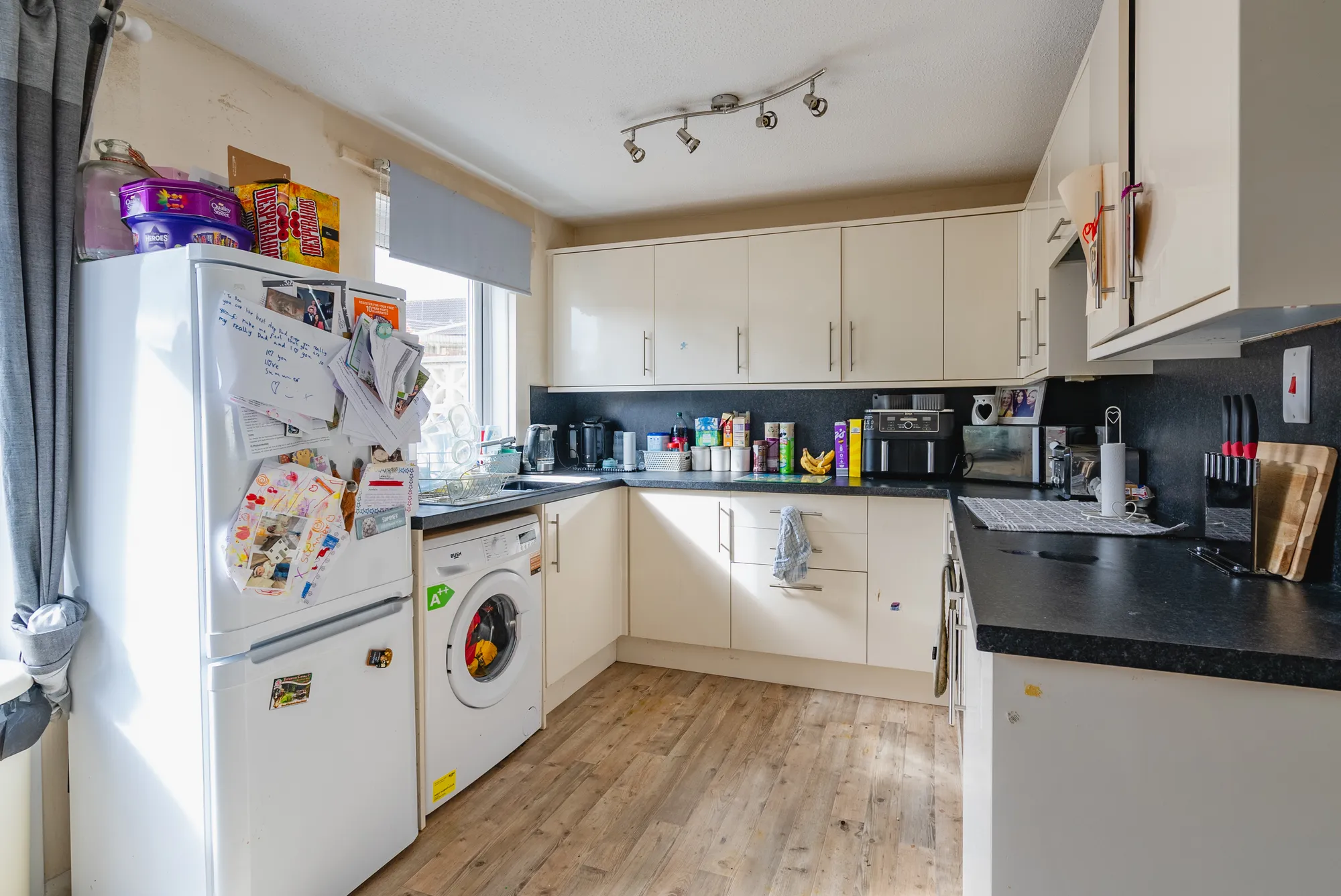 2 bed terraced house for sale in Tower Gardens, Crediton  - Property Image 2