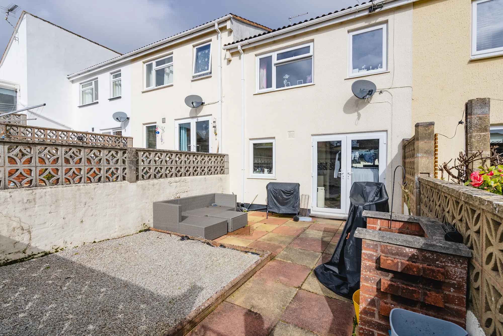 2 bed terraced house for sale in Tower Gardens, Crediton  - Property Image 4