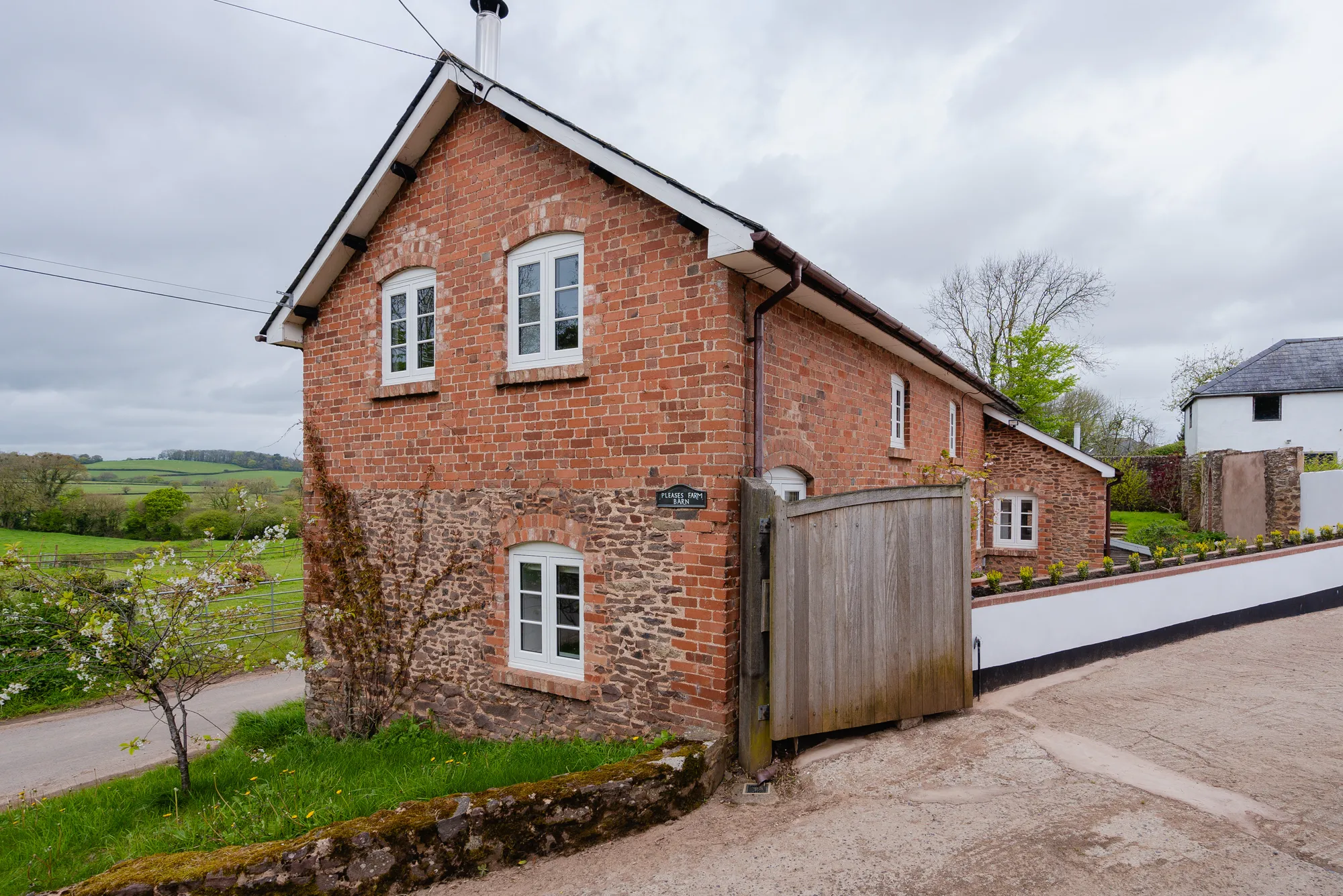 3 bed detached house to rent in Stockleigh Pomeroy, Crediton  - Property Image 1