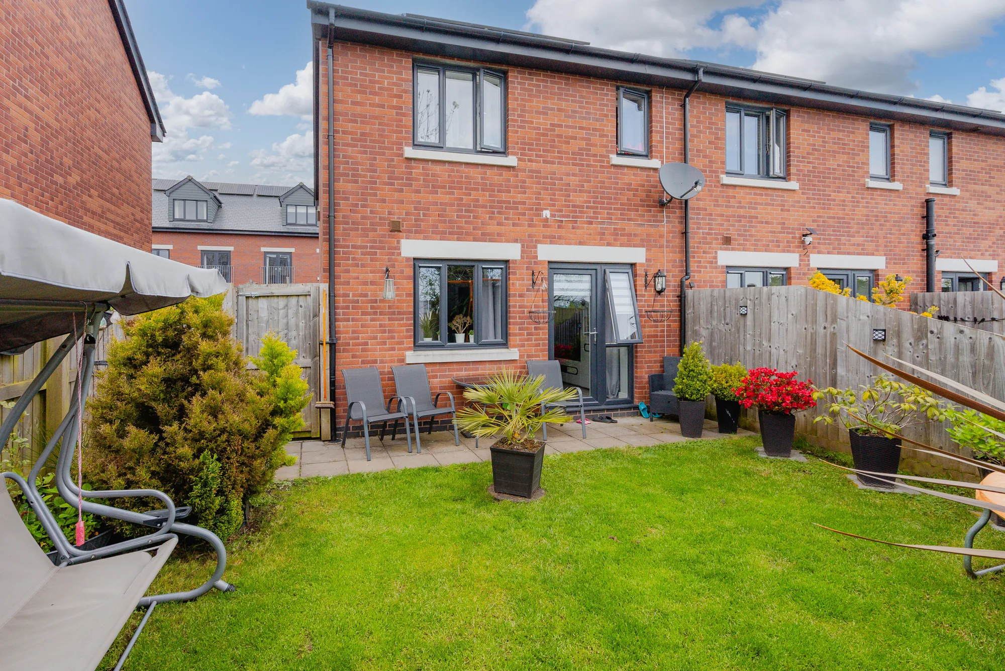 3 bed terraced house for sale in Orchard Close, Crediton  - Property Image 4