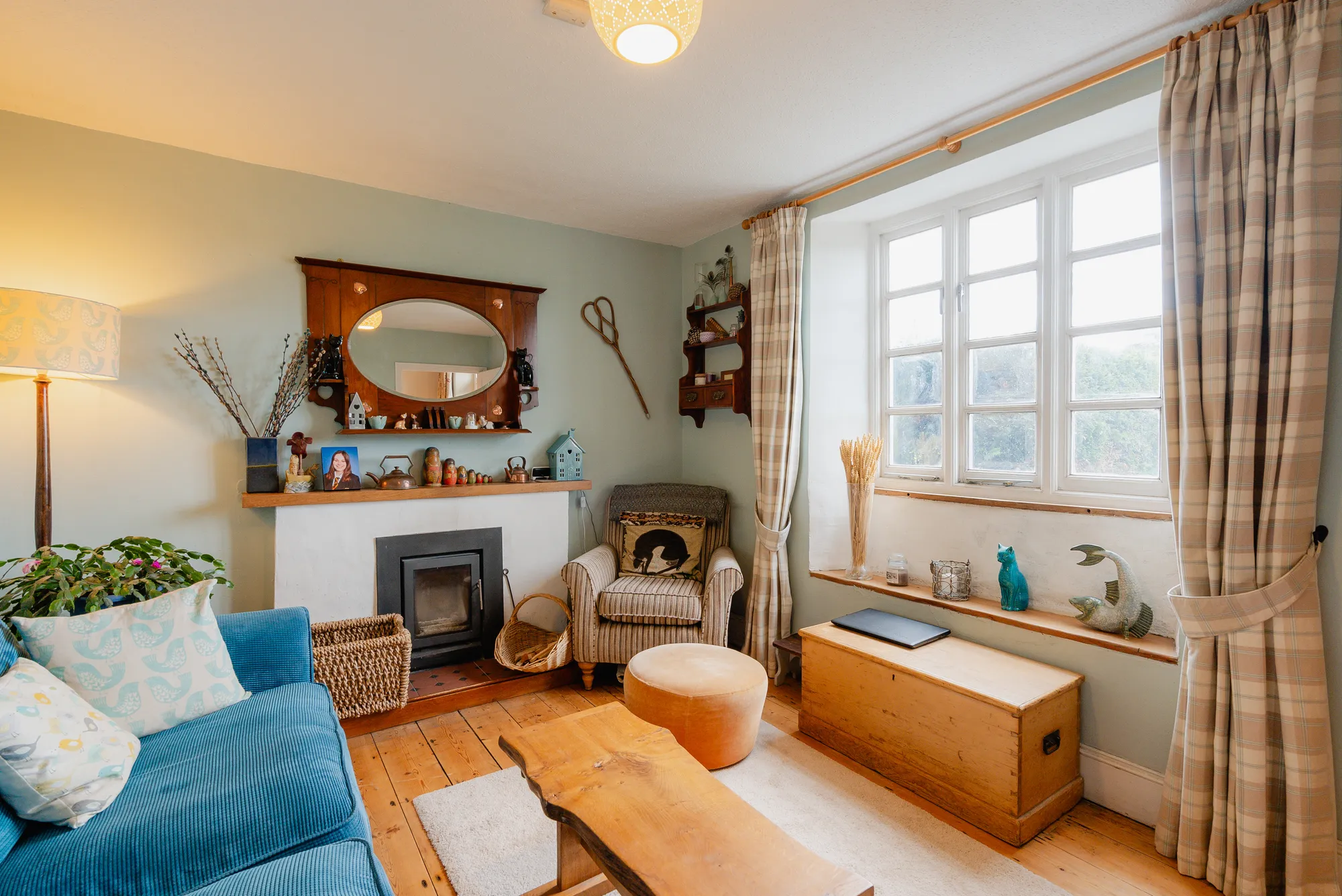 2 bed terraced house for sale in Jubilee Terrace, Crediton  - Property Image 2