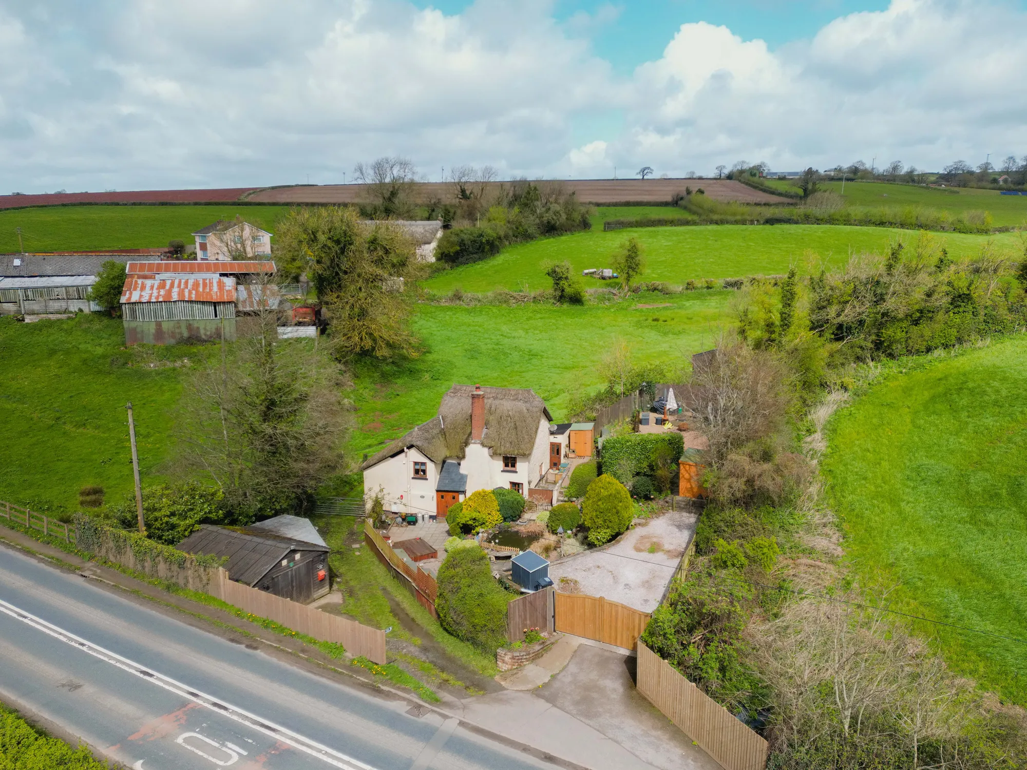 2 bed detached house for sale in Knowle, Crediton  - Property Image 26