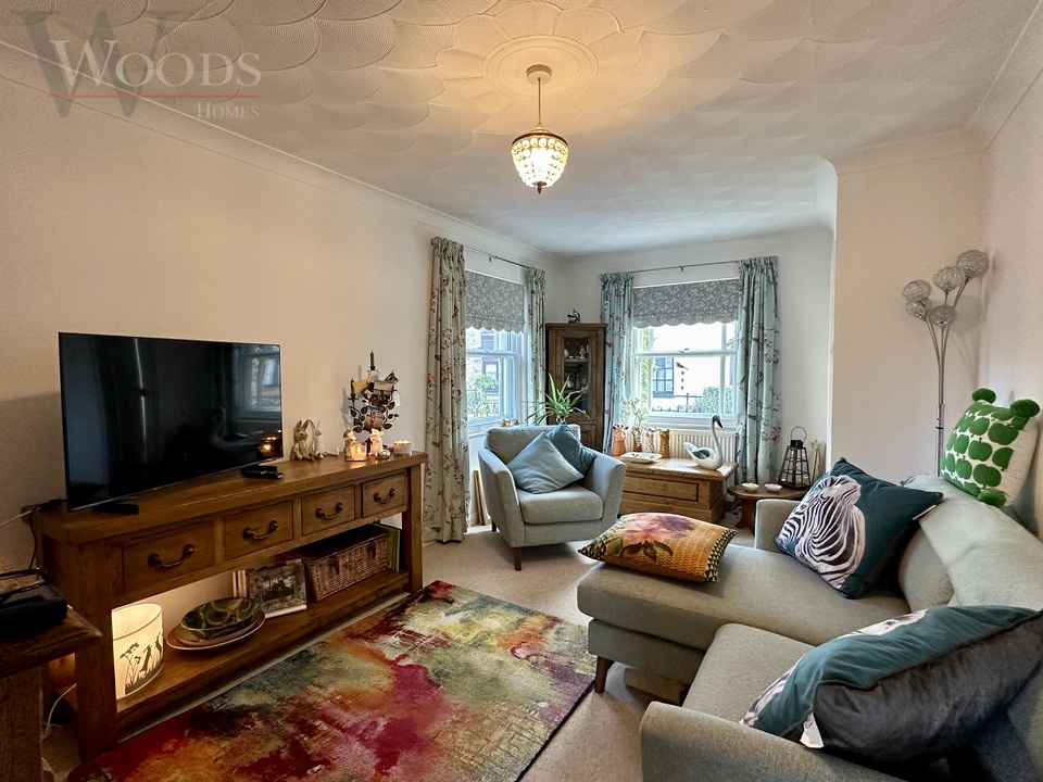 2 bed end of terrace house for sale in New Walk, Totnes  - Property Image 2