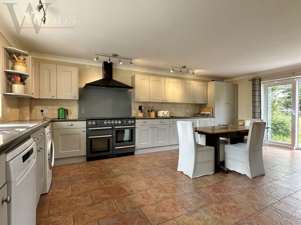 4 bed detached bungalow for sale in Halwell, Totnes  - Property Image 3