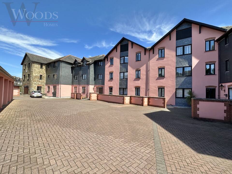 2 bed apartment for sale in Throgmorton House New Walk, Totnes  - Property Image 1
