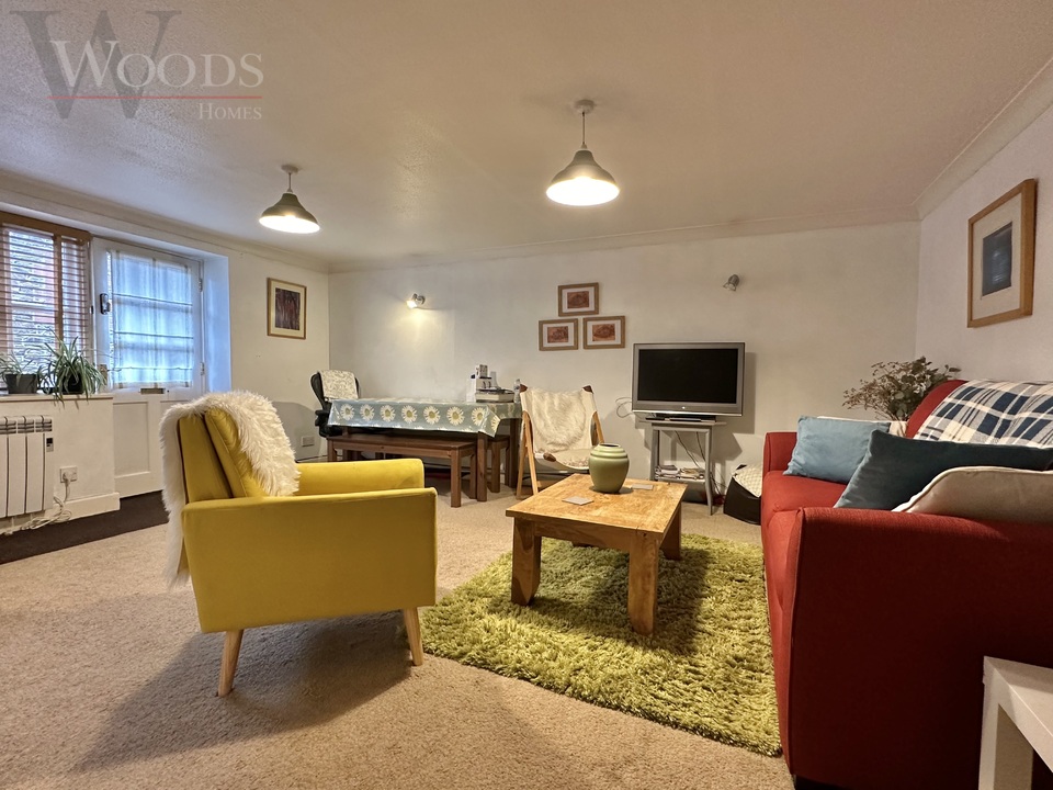 2 bed apartment for sale in Victoria Street, Totnes  - Property Image 2