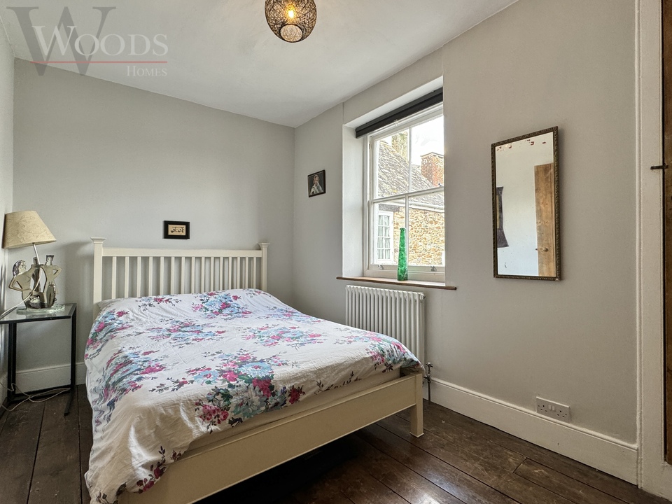 2 bed cottage for sale in Fore Street, Totnes  - Property Image 2