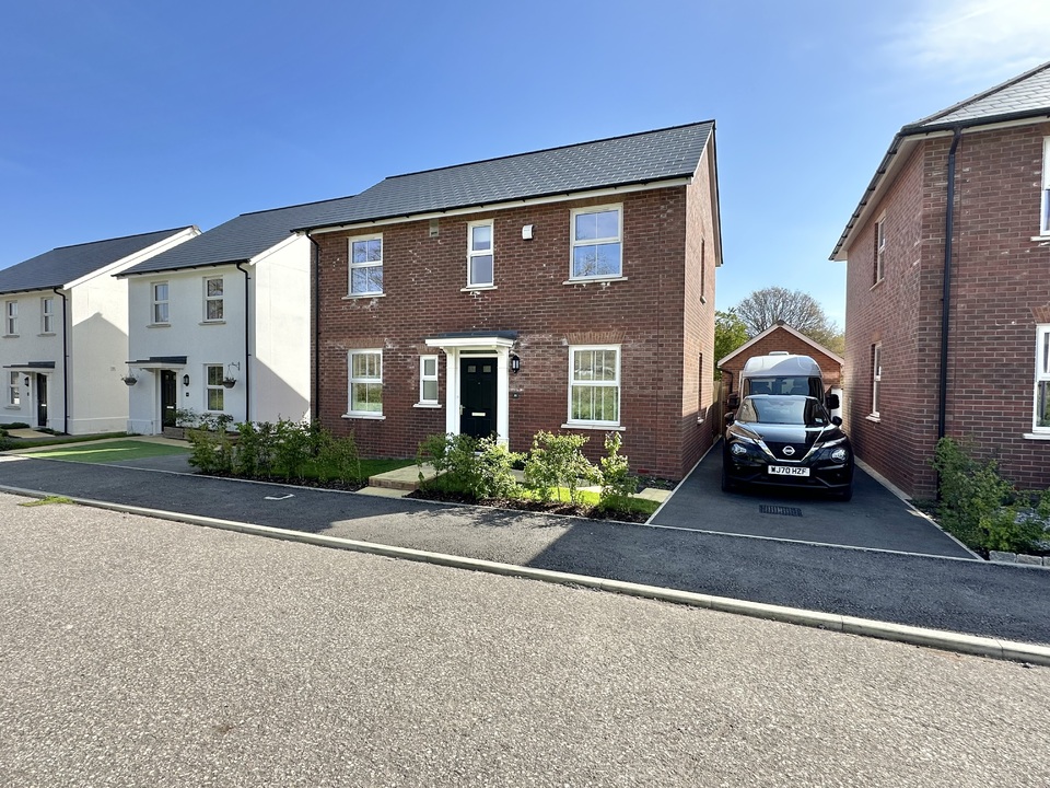 3 bed detached house for sale in Bovey Tracey, Newton Abbot  - Property Image 1