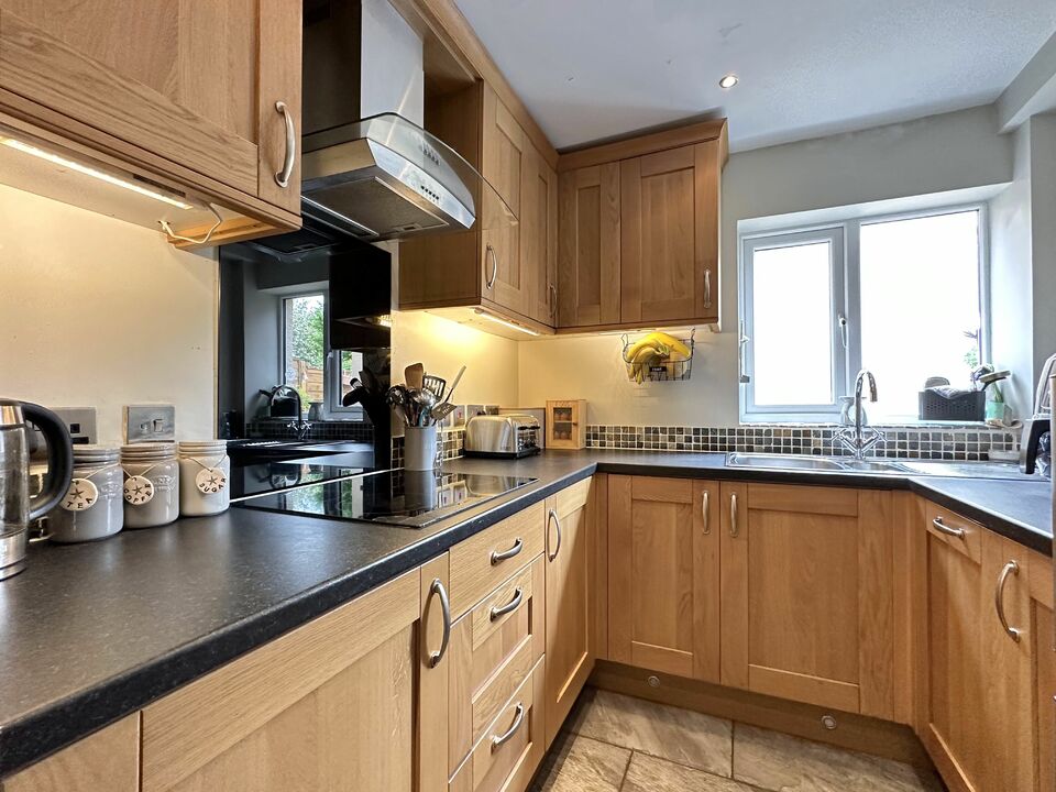 2 bed terraced house for sale in College, Bovey Tracey  - Property Image 3