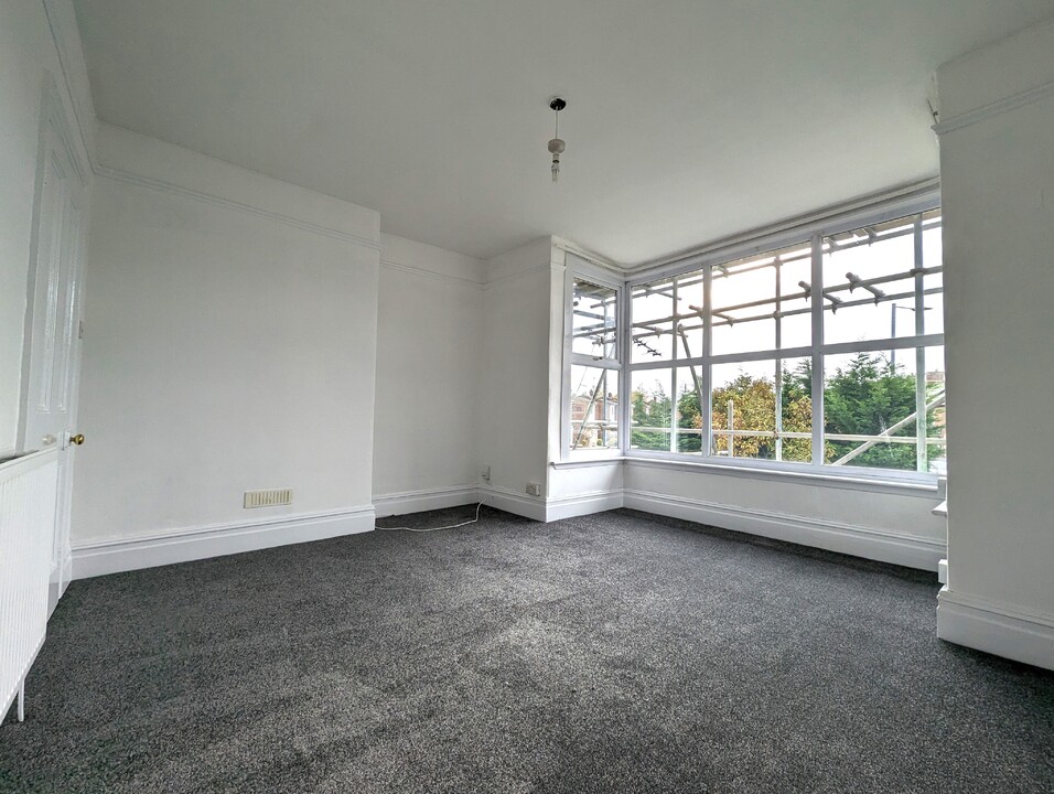 2 bed apartment to rent in Decoy Road, Newton Abbot  - Property Image 2