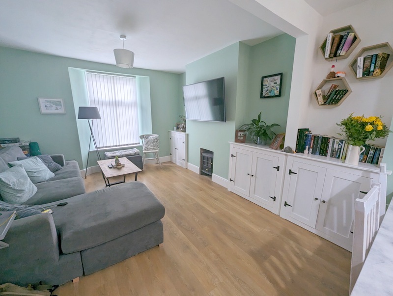 2 bed terraced house to rent in Prospect Terrace, Newton Abbot  - Property Image 3