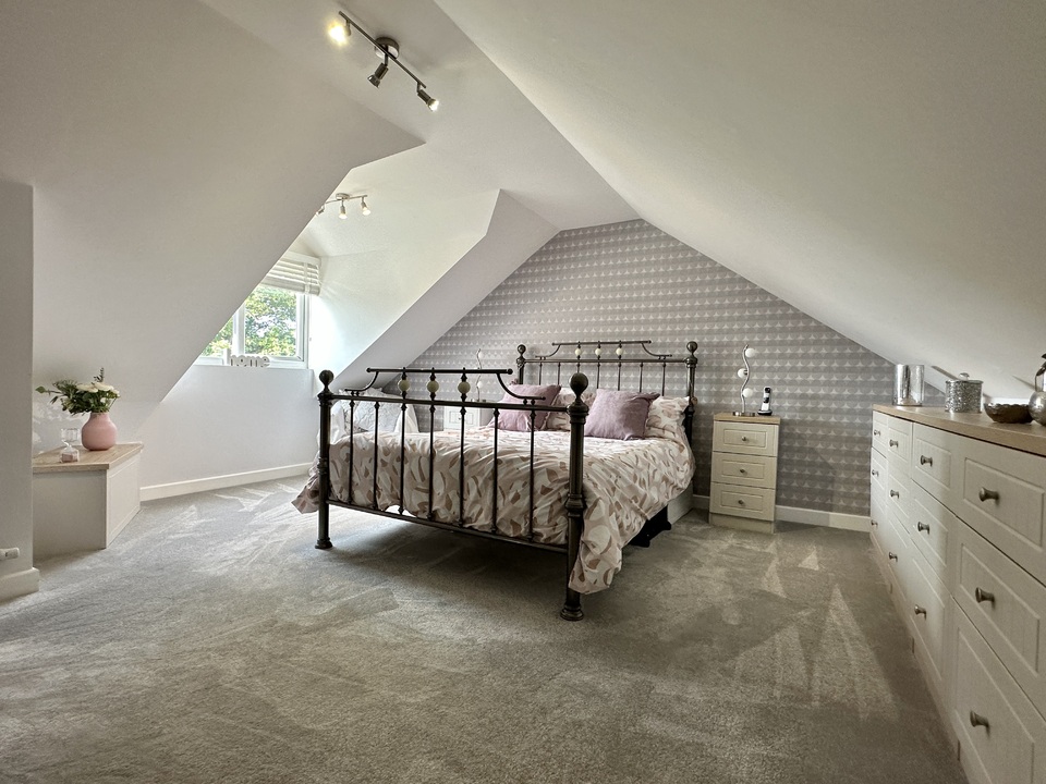 3 bed detached house for sale in Kingsteignton, Kingsteignton  - Property Image 7
