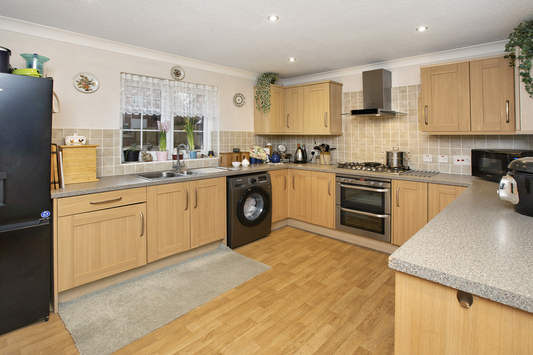 3 bed bungalow for sale in Fern Road, Newton Abbot  - Property Image 2