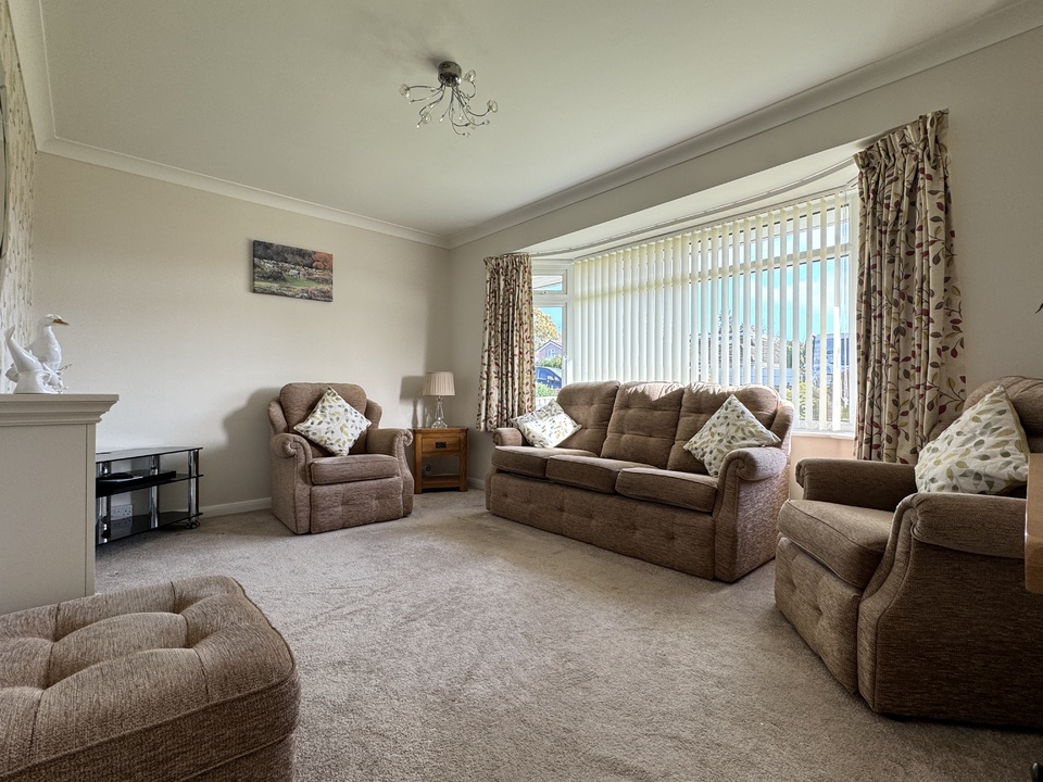 2 bed bungalow for sale in Templers Way, Kingsteignton  - Property Image 4