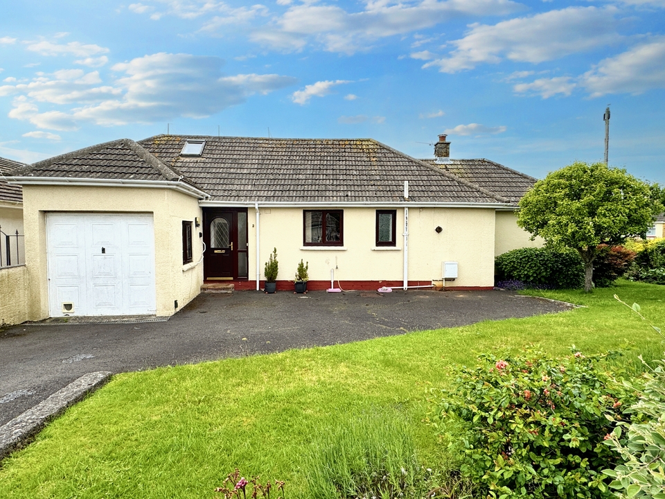 3 bed detached bungalow for sale in Templers Way, Kingsteignton, TQ12