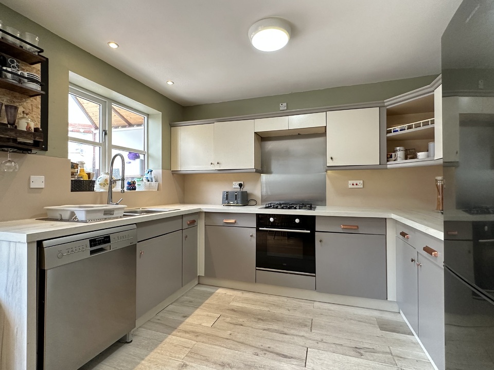 3 bed detached house for sale in Chudleigh, Chudleigh  - Property Image 5