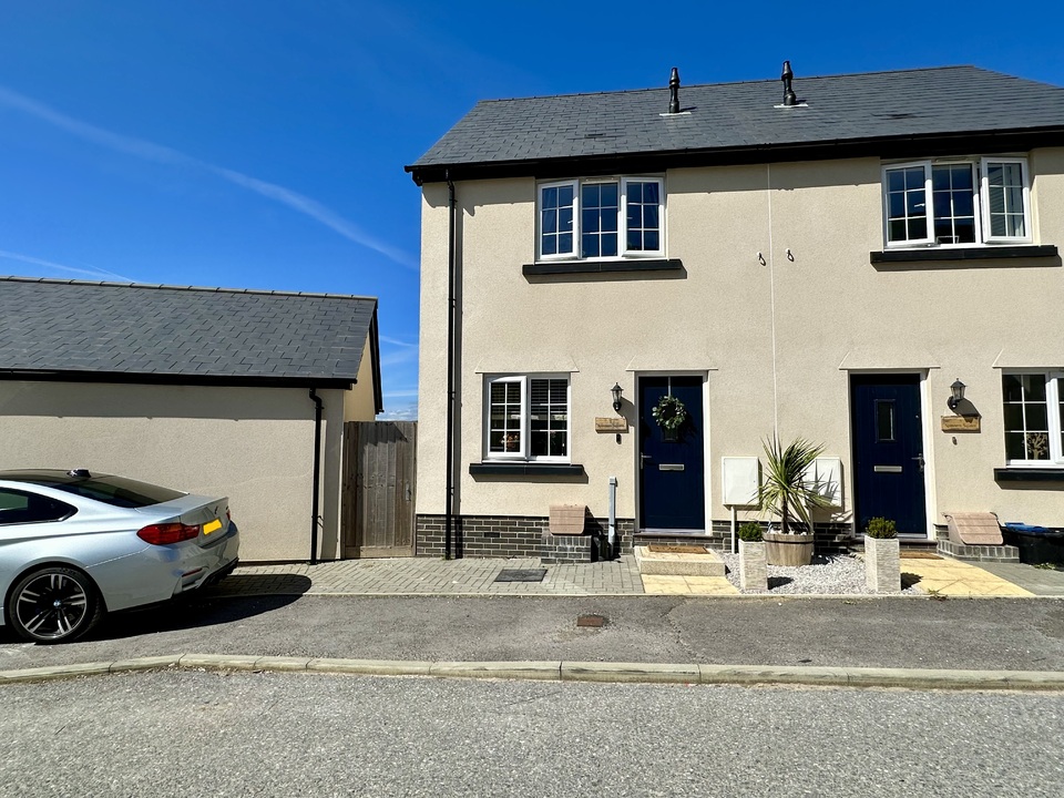 2 bed semi-detached house for sale in Spinners Square, Chudleigh  - Property Image 1
