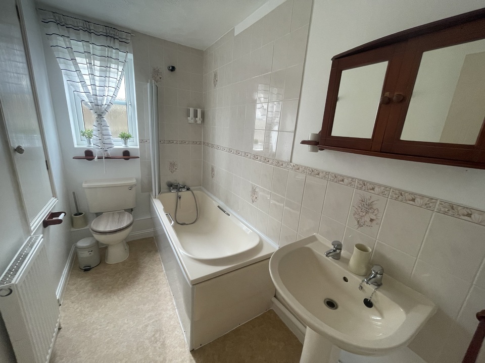 2 bed semi-detached house to rent in Kintyre Close, Torquay  - Property Image 9