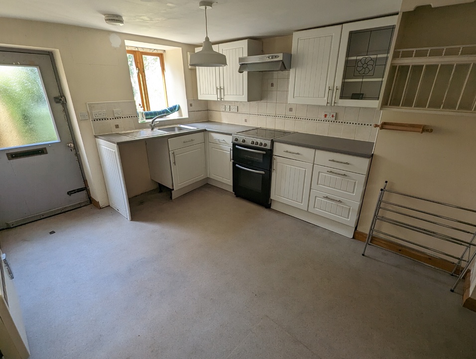 1 bed apartment to rent in Fore Street, Newton Abbot  - Property Image 3