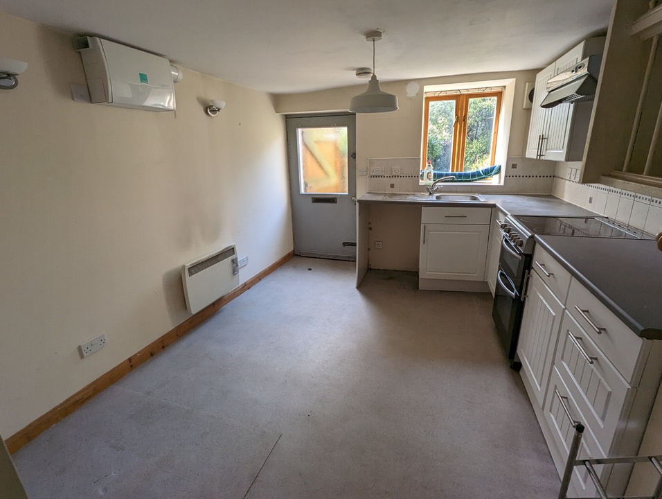 1 bed apartment to rent in Fore Street, Newton Abbot  - Property Image 9