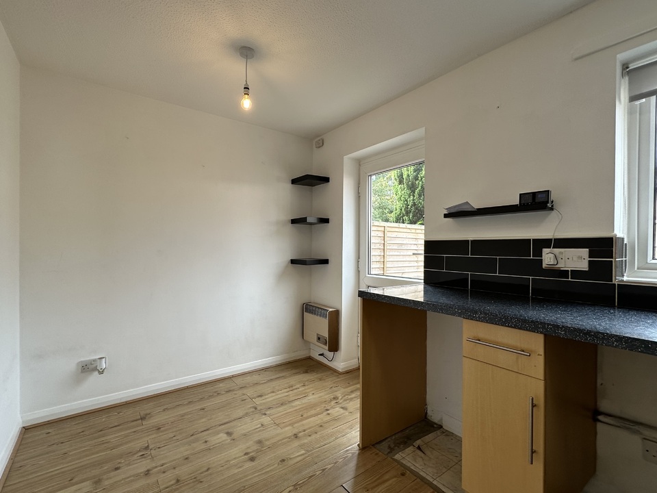 2 bed terraced house for sale in Little Close, Kingsteignton  - Property Image 3